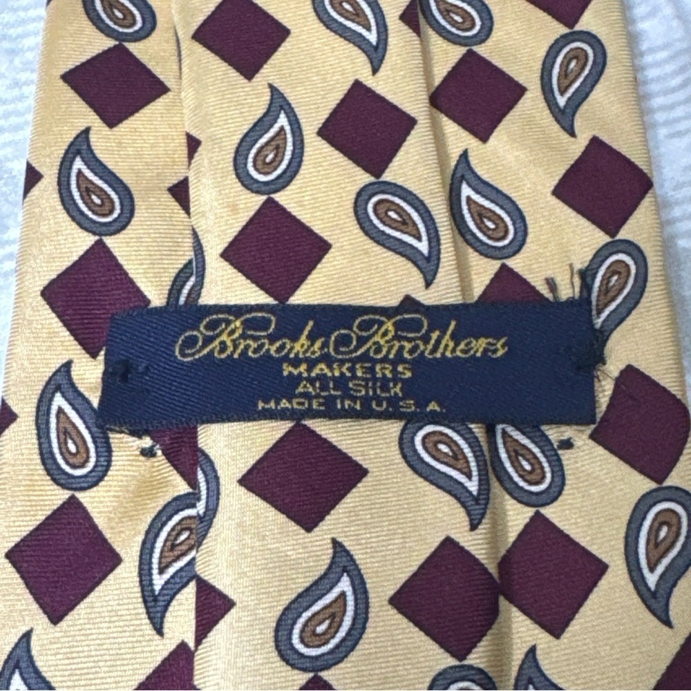 BROOKS BROTHERS Makers Men's 100% Silk Necktie USA Designer PAISLEY Red/Blue GUC - Picture 3 of 5